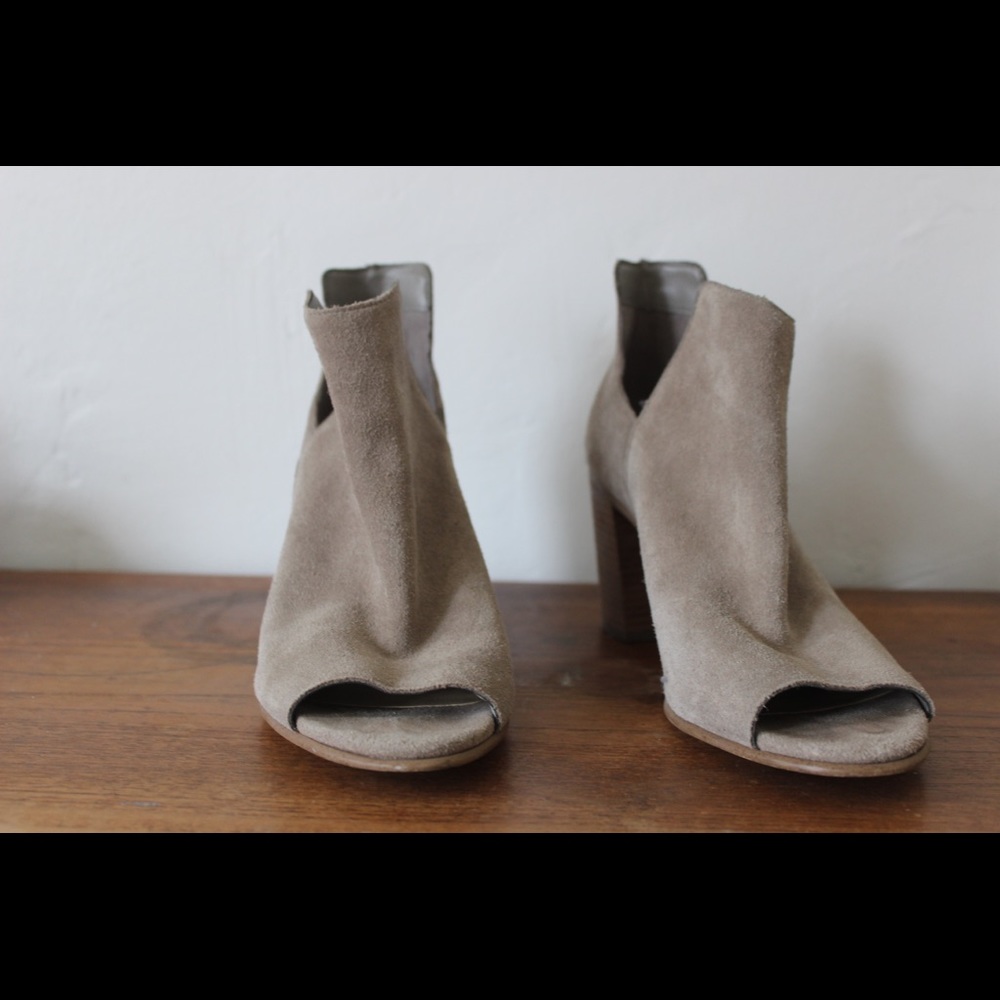 Steve Madden Nello peep toe booties - Grey suede